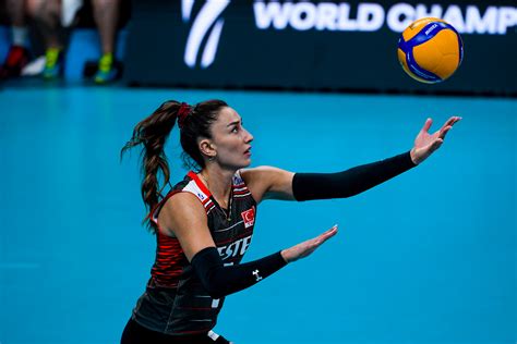 Türkiye score first World Championship win | volleyballworld.com