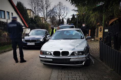 Policyjny pościg ulicami Oświęcimia Poszukiwany kierowca BMW ZDJĘCIA