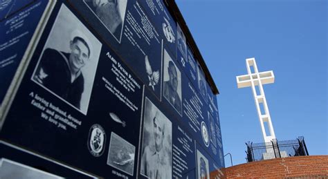 Mount Soledad cross will stay - California Catholic Daily