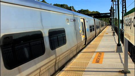 Metro North Railroad Train Action As Ardsley On Hudson Hudson Line