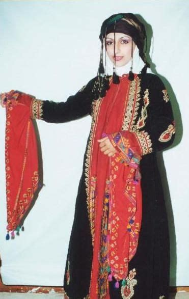 Syria Qalamoun Mountains Black Cotton Coat With Red Cotton Caftan