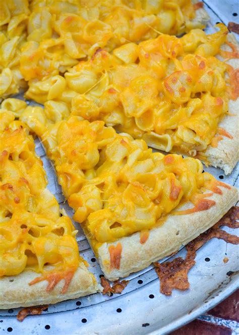 Macaroni And Cheese Pizza