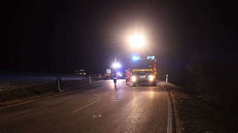 Toyotafahrer schleudert in den Gegenverkehr 31 Jähriger stirbt