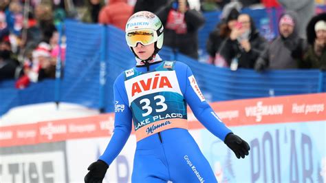 Podium blisko Aleksander Zniszczoł bije się w pierś popełniłem mały