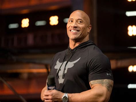 The Rock Regresa A Wwe Para El Evento Day De Raw Fanaticos Wrestling