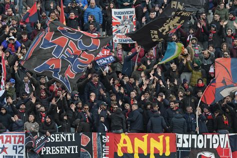 Verso Bari Cosenza già sold out il settore ospiti Tifo Cosenza