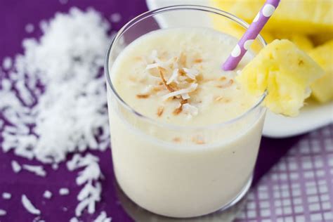 Pineapple Coconut Smoothie - Low Calorie - Daily Smoothie