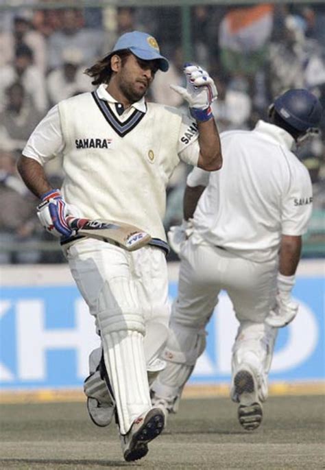 Kumar Sangakkara Congratulates Muttiah Muralitharan ESPNcricinfo