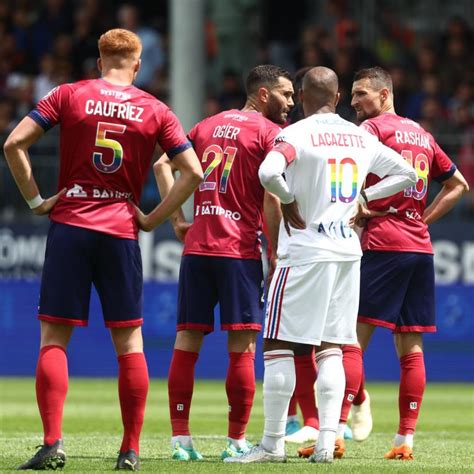 Foot Pourquoi La LFP Veut Abandonner Les Maillots Au Flocage Arc En