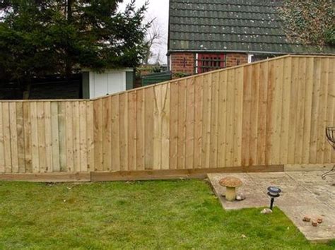 40 Awesome Sloped Yard Fence Ideas For Any Houses Backyard Fences