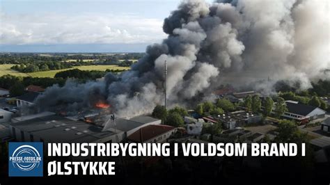 Industribygning I Voldsom Brand I Lstykke Youtube