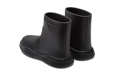 ÇapaMag on Twitter Prada Foam Rubber Booties 750 dolarlık fiyat