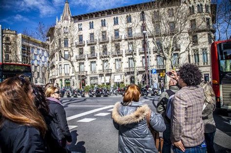 Paseo De Gracia Avenue In Barcelona Editorial Stock Photo Image Of