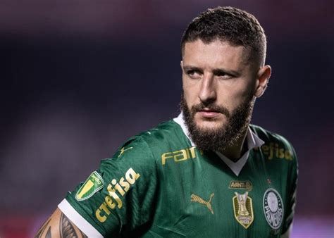 Fluminense entra na briga pela contratação de Zé Rafael fora dos