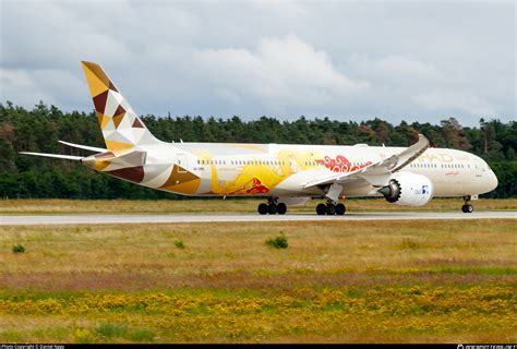 A6 BMD Etihad Airways Boeing 787 10 Dreamliner Photo By Daniel Nagy