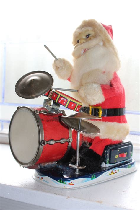 1950s Tin Toy Santa Playing Drums Battery Operated Alps Japan Vintage