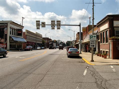 File:Nappanee-indiana-downtown.jpg - Wikipedia