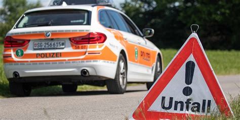 Verkehrsunfall Auf Der Autobahn A In Bilten Region