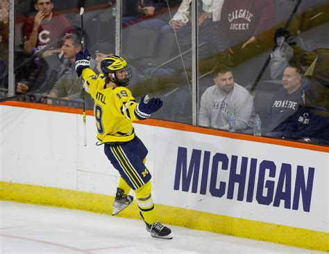 Michigan hockey loses to Quinnipiac, 5-2, in 2023 Frozen Four