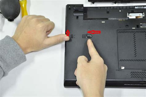 Lenovo Thinkpad T430 Disassembly (Clean Fan and Remove Screen) | MyFixGuide.com