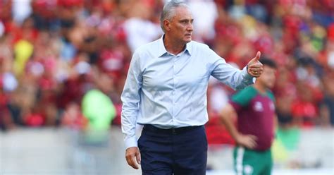 Tite volta a destacar equilíbrio do Flamengo após vitória no Fla Flu