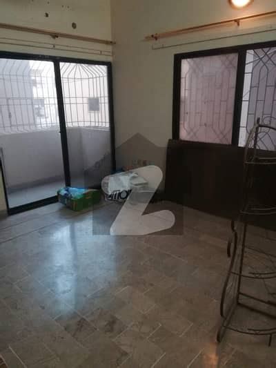 First Floor 3 Bed DD West Flat For Sale Near Lasania Gulshan E Iqbal