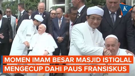 Momen Imam Besar Masjid Istiqlal Cium Kepala Paus Fransiskus Usai Foto