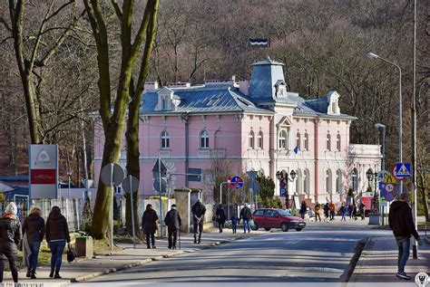 Wydzia Y Starostwa Powiatowego Ul Le Na Trzebnica Zdj Cia