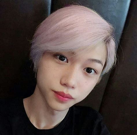 Felix With Pink Hair Stray Kids Amino
