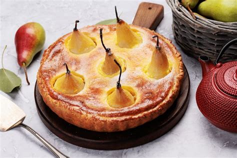 Tarta De Pera Casera Tarta Con Frutas De Temporada Imagen De Archivo