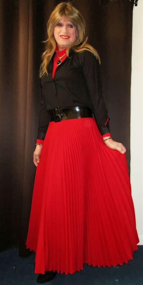 Long Pleated Skirt Longpleatedskirt Outfits Damesmode Plooirok Outfit