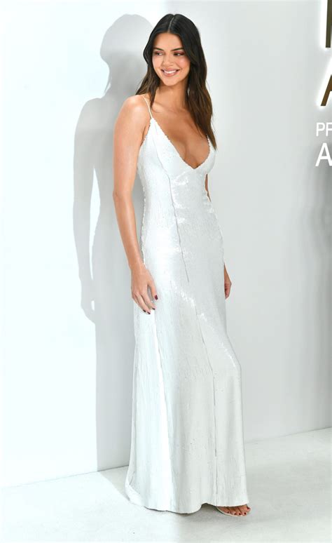 Kendall Jenner Braless Cleavage Hot Celebs Home