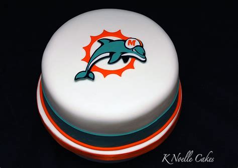 Miami Dolphin Cake By K Noelle Cakes Miami Dolphins Cake Dolphin