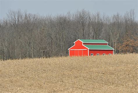 Little Red Barn Photograph by Brian Mollenkopf - Fine Art America