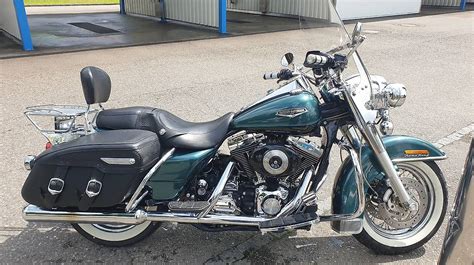 HARLEY DAVIDSON FLHRCI Road King Classic Strasse Im Kanton Basel