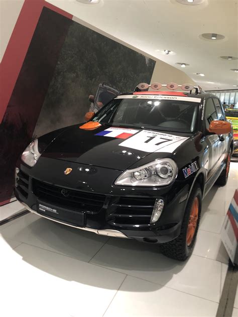 Porsche Cayenne Rally Car : r/carporn