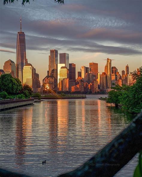 NYC skyline at sunset. | Nyc skyline, New york life, Skyline