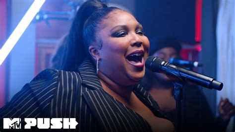 Lizzo Performs ‘juice ‘cuz I Love You And ‘good As Hell Live