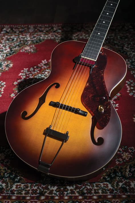 Gretsch G9555 New Yorker Archtop With Pickup Review