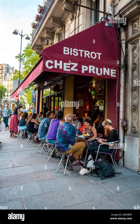 Paris French Bar Hi Res Stock Photography And Images Alamy