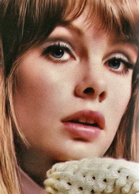 Pin By Lynne Cloaninger On Jean Shrimpton Jean Shrimpton Shrimpton 60s Makeup