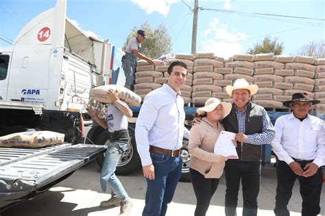 Entrega Gobernador David Monreal Vila Apoyos Para El Mejoramiento De