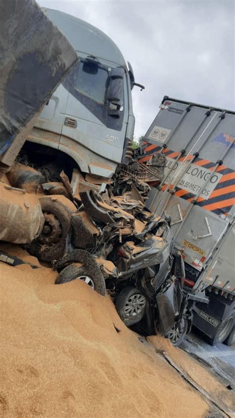 Engavetamento Na Rodovia Do Xisto Deixa Pelo Menos Dois Mortos Vvale