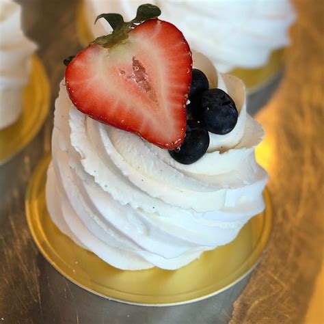 Gluten Free Lemon Pavlova | FUJI BAKERY Seattle
