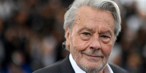 Mort D Alain Delon Des Escrocs Utilisent L Image De L Acteur Pour Une