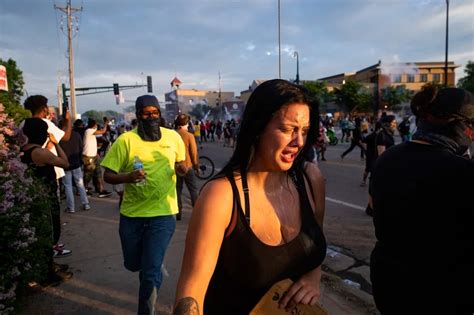 Las Fotos De Las Protestas Y Los Saqueos En Minneapolis Por La Muerte