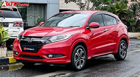 Honda Hrv Prestige Floating Tv Panoramic Sunroof Facelift Red