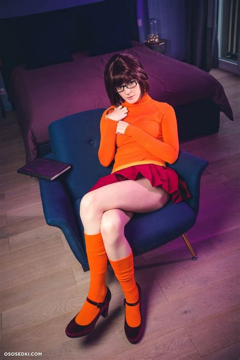 Model Shae Underscore Shaeunderscore In Cosplay Velma Dinkley From