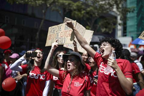 Estudiantes Salen A Las Calles En Defensa Del Presupuesto Educativo En