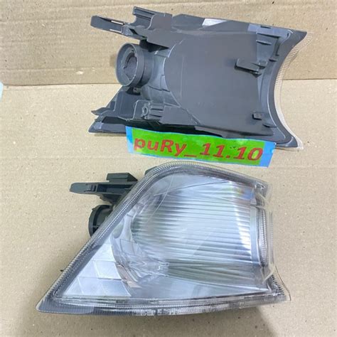 Jual LAMPU SEIN SEN BUMPER BEMPER DEPAN INNOVA REBORN 2016 2017 2018